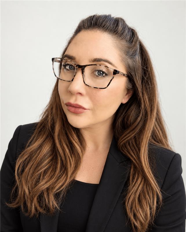 Img of Rebecca Holmes